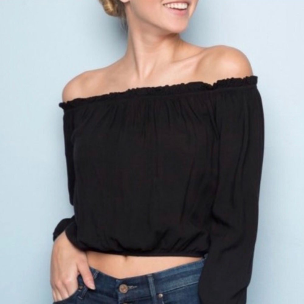 Brandy Melville of the shoulder top